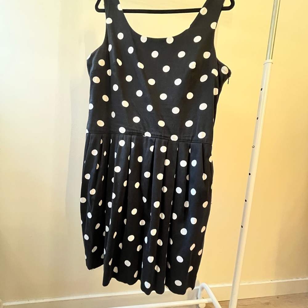 Betsey Johnson (2010s) size 14 polka dot party dress with bow detail on back